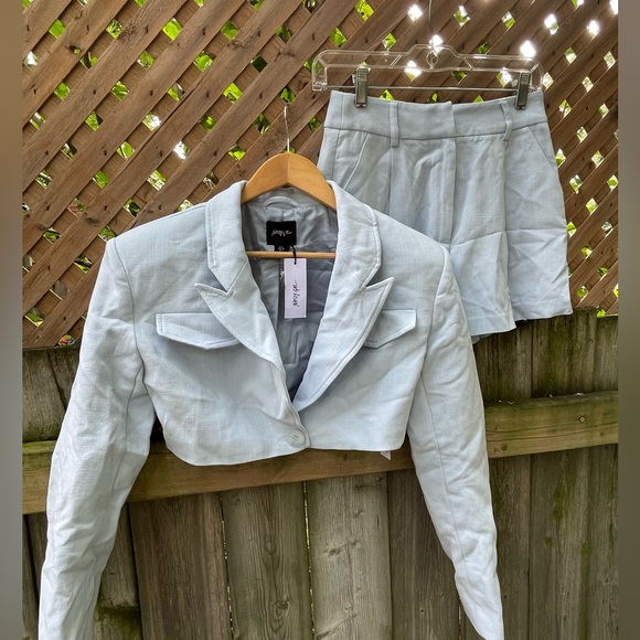 Nasty Gal NWT 2 Piece Tailored Crop Blazer and Short Set - Picture 1 of 12